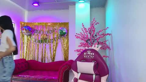 Snapshot of dulce_viioleta chatting on December 23, 2025, 10:57 am dulce_viioleta online show from December 23, 2025, 10:57 am