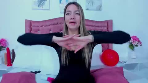 Dulce  online show from January 16, 2025, 4:07 pm