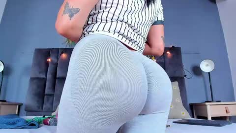 Snapshot of dulceaurora_ chatting on May 5, 2026, 2:52 am DULCE AURORA online show from May 5, 2026, 2:52 am