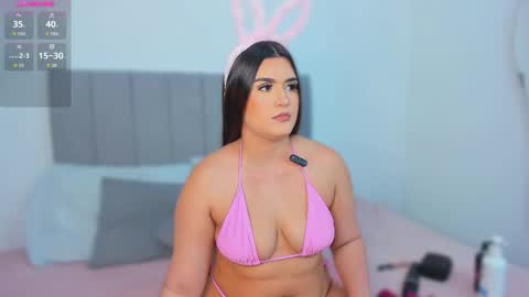   online show from October 22, 2025, 3:29 am