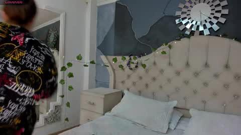 dulceprince1 online show from April 2, 2026, 1:20 pm