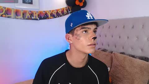 Dulcey online show from October 29, 2025, 3:53 am