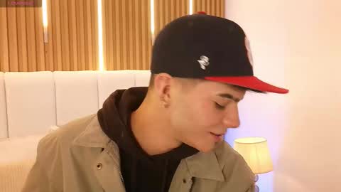 Snapshot of dulcey_ chatting on March 17, 2026, 4:39 am Dulcey online show from March 17, 2026, 4:39 am