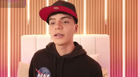 Snapshot of dulcey_ chatting on April 5, 2026, 4:42 am Dulcey online show from April 5, 2026, 4:42 am