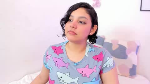 Snapshot of dullce77 chatting on November 18, 2025, 7:40 pm Dulce online show from November 18, 2025, 7:40 pm