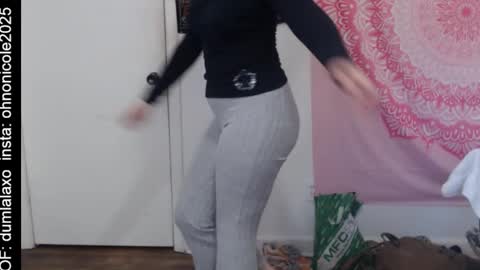 the only advantage you have over me is that u can kiss my ass and i cant  online show from March 3, 2026, 8:04 pm