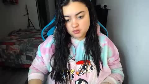 Snapshot of dumont_model chatting on September 9, 2025, 5:40 am Nicole   online show from September 9, 2025, 5:40 am