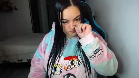 Snapshot of dumont_model chatting on October 6, 2025, 2:09 am Nicole   online show from October 6, 2025, 2:09 am