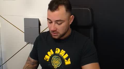 Snapshot of duncanstones chatting on October 30, 2025, 5:20 am DuncanStone online show from October 30, 2025, 5:20 am