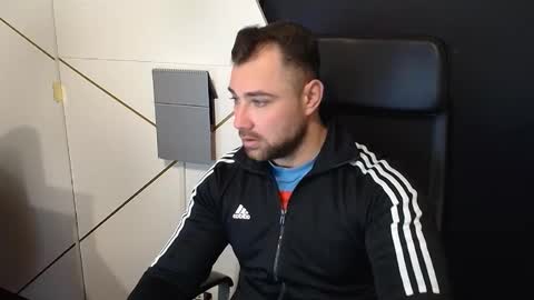 Snapshot of duncanstones chatting on November 11, 2025, 6:02 am DuncanStone online show from November 11, 2025, 6:02 am