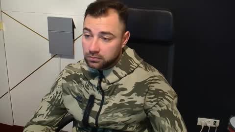 Snapshot of duncanstones chatting on November 19, 2025, 5:29 am DuncanStone online show from November 19, 2025, 5:29 am