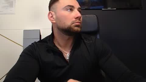 Snapshot of duncanstones chatting on November 22, 2025, 6:23 am DuncanStone online show from November 22, 2025, 6:23 am