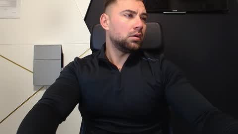 Snapshot of duncanstones chatting on November 23, 2025, 5:18 am DuncanStone online show from November 23, 2025, 5:18 am