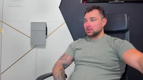 Snapshot of duncanstones chatting on January 12, 2026, 5:01 am DuncanStone online show from January 12, 2026, 5:01 am