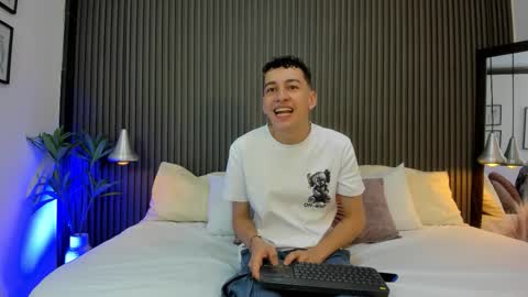 Thomas and Noah online show from September 11, 2025, 12:16 pm