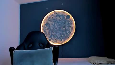 duran_dhikol1 online show from November 21, 2025, 1:37 am