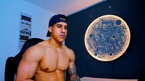 duran_dhikol1 online show from December 5, 2025, 4:21 am