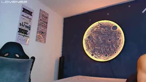 duran_dhikol1 online show from March 10, 2026, 5:01 am