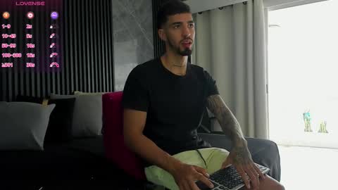 Duriel online show from December 18, 2025, 6:14 pm