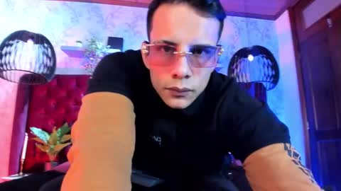 Dustin Sonne online show from December 16, 2025, 3:33 am