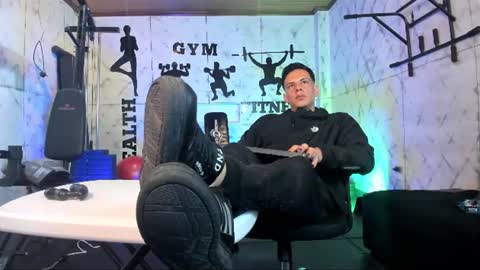 Snapshot of dustin_sonne chatting on June 12, 2026, 4:00 am Dustin Sonne online show from June 12, 2026, 4:00 am