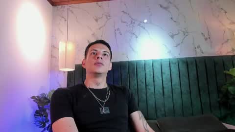 Snapshot of dustin_sonne chatting on July 8, 2026, 3:44 am Dustin Sonne online show from July 8, 2026, 3:44 am
