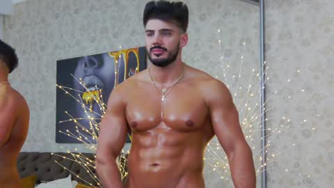 Snapshot of dustinkeent chatting on December 18, 2024, 12:10 am Dustin online show from December 18, 2024, 12:10 am