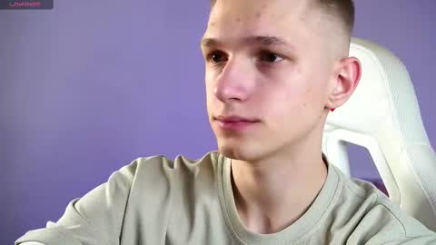 Dustyn online show from March 6, 2025, 6:37 pm