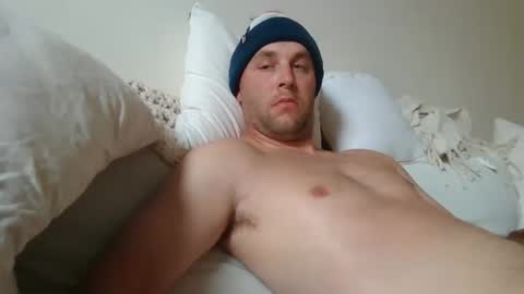 Snapshot of dustyroy09 chatting on October 7, 2025, 12:52 am dustyroy09 online show from October 7, 2025, 12:52 am