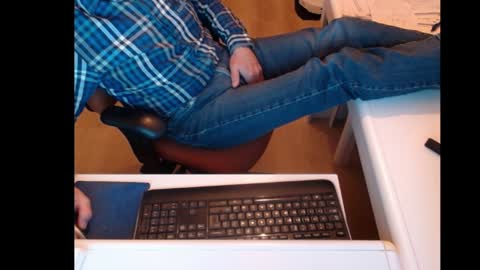 Snapshot of dutchpornking2 chatting on January 14, 2025, 6:49 pm dutchpornking2 online show from January 14, 2025, 6:49 pm