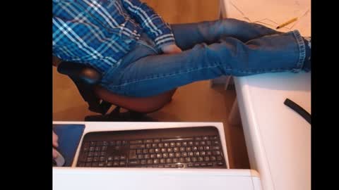 Snapshot of dutchpornking2 chatting on January 15, 2025, 5:47 pm dutchpornking2 online show from January 15, 2025, 5:47 pm