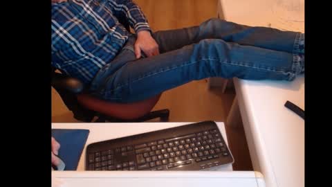 Snapshot of dutchpornking2 chatting on January 18, 2025, 7:58 pm dutchpornking2 online show from January 18, 2025, 7:58 pm