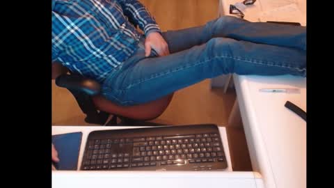 Snapshot of dutchpornking2 chatting on January 21, 2025, 6:02 pm dutchpornking2 online show from January 21, 2025, 6:02 pm