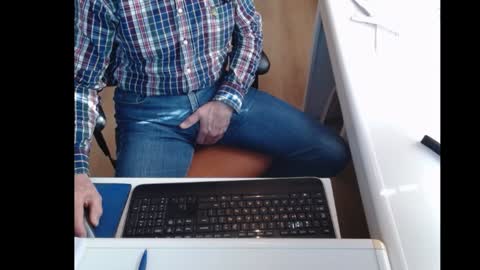 Snapshot of dutchpornking2 chatting on February 2, 2025, 12:24 pm dutchpornking2 online show from February 2, 2025, 12:24 pm