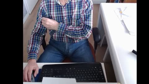 Snapshot of dutchpornking2 chatting on February 3, 2025, 8:02 am dutchpornking2 online show from February 3, 2025, 8:02 am