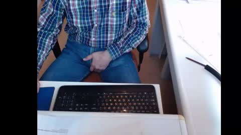 Snapshot of dutchpornking2 chatting on February 15, 2025, 10:44 am dutchpornking2 online show from February 15, 2025, 10:44 am