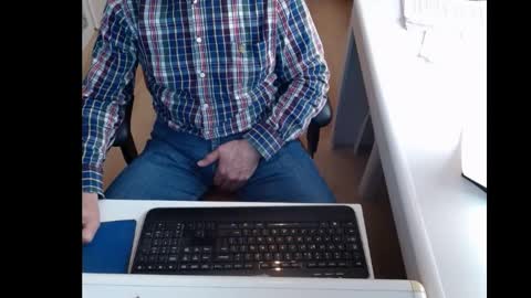 Snapshot of dutchpornking2 chatting on February 17, 2025, 11:44 am dutchpornking2 online show from February 17, 2025, 11:44 am