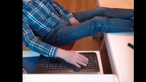 Snapshot of dutchpornking2 chatting on February 18, 2025, 6:26 pm dutchpornking2 online show from February 18, 2025, 6:26 pm