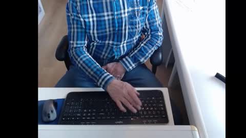 Snapshot of dutchpornking2 chatting on February 19, 2025, 8:01 am dutchpornking2 online show from February 19, 2025, 8:01 am