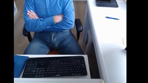 Snapshot of dutchpornking2 chatting on October 9, 2025, 8:01 am dutchpornking2 online show from October 9, 2025, 8:01 am