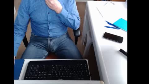 Snapshot of dutchpornking2 chatting on October 29, 2025, 8:38 am dutchpornking2 online show from October 29, 2025, 8:38 am