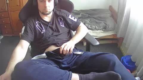 duza_pala_kam9 online show from May 6, 2026, 3:28 pm