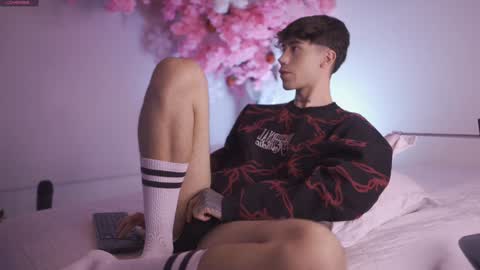 Dwayne xx online show from December 6, 2024, 5:11 pm