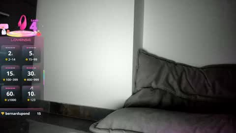 Dya online show from December 15, 2025, 9:30 pm