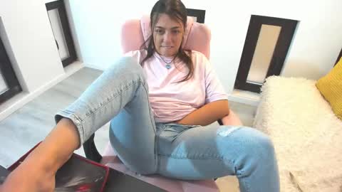 dayana online show from November 25, 2025, 5:29 am