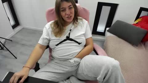 Snapshot of dyanakaylin chatting on March 28, 2026, 5:40 am dayana online show from March 28, 2026, 5:40 am