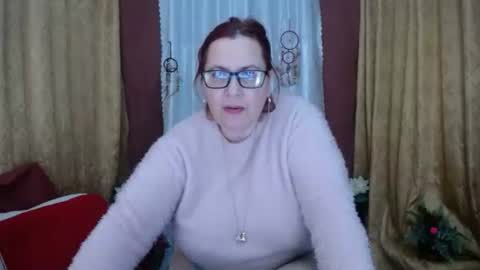 Snapshot of dyannelovee chatting on February 7, 2026, 12:14 am Dyanne online show from February 7, 2026, 12:14 am