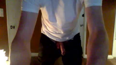 Snapshot of dylan36hung chatting on March 22, 2026, 11:30 pm dylan36hung online show from March 22, 2026, 11:30 pm