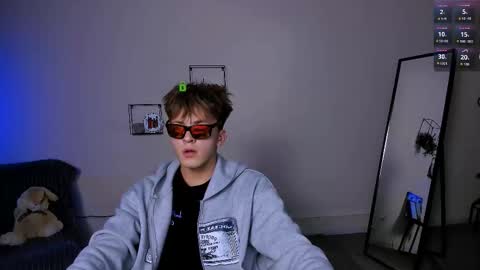 dylan_bold online show from September 15, 2025, 7:25 pm