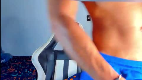 Snapshot of dylan_jake1 chatting on December 18, 2025, 3:07 pm Dylan online show from December 18, 2025, 3:07 pm